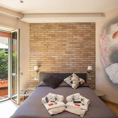 Little Rock Guest House Gaeta Ngoại thất bức ảnh