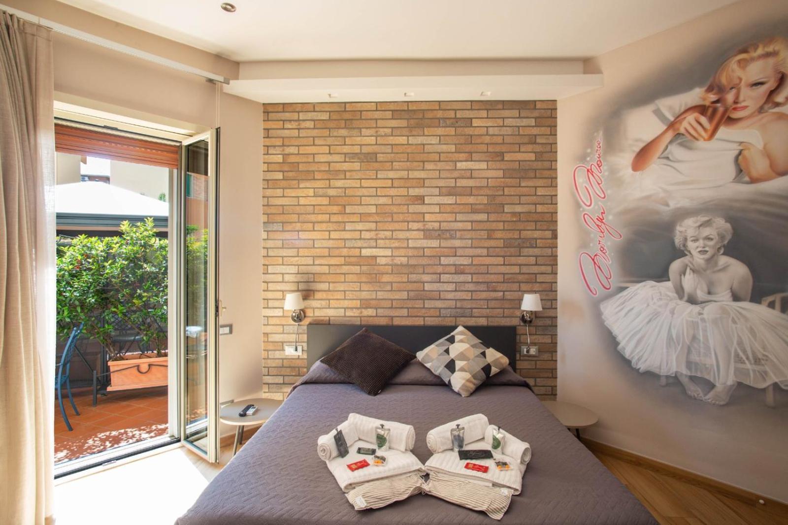 Little Rock Guest House Gaeta Ngoại thất bức ảnh