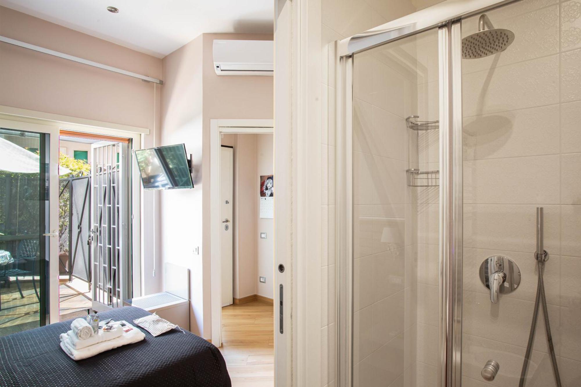 Little Rock Guest House Gaeta Ngoại thất bức ảnh