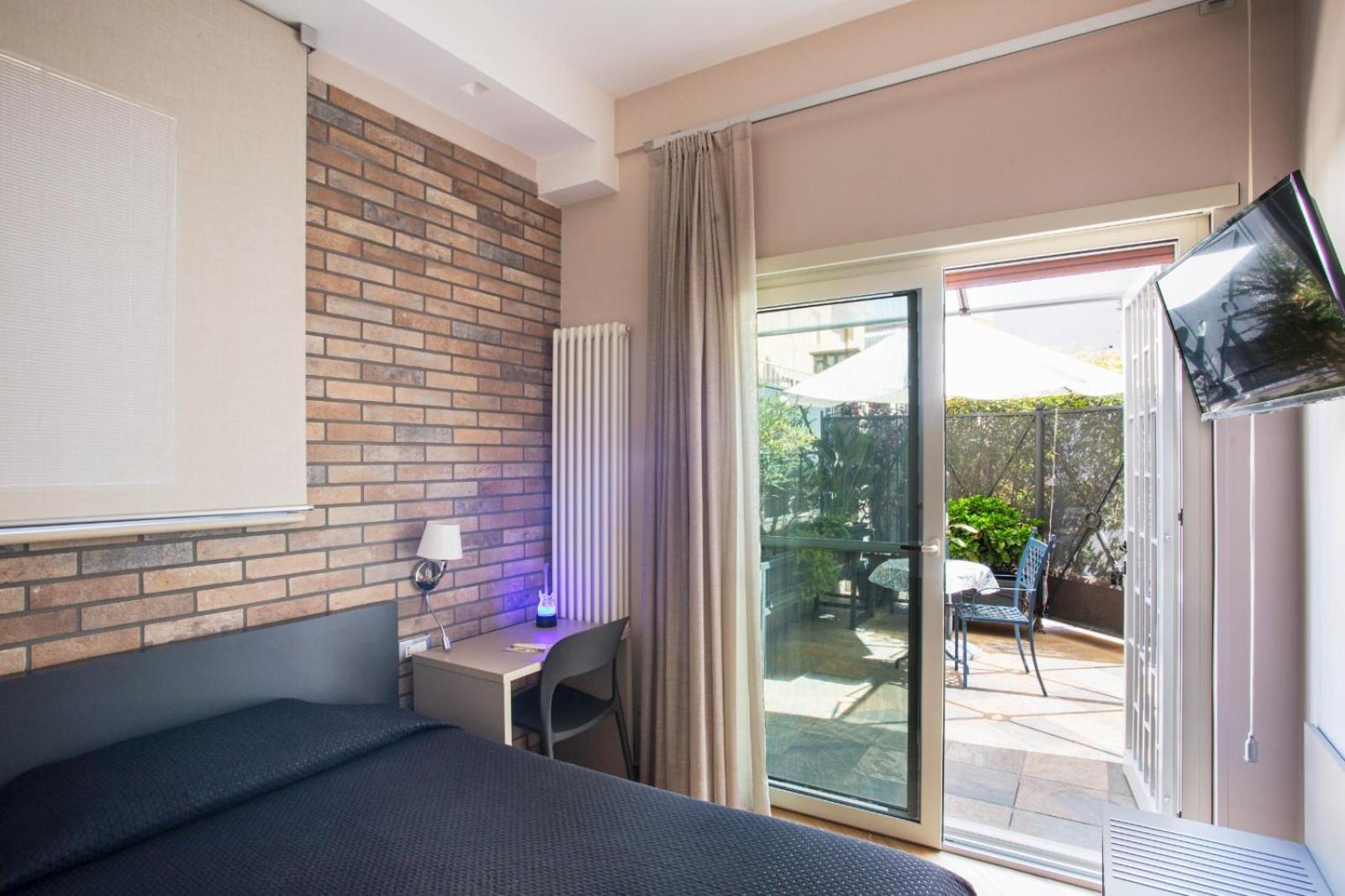 Little Rock Guest House Gaeta Ngoại thất bức ảnh