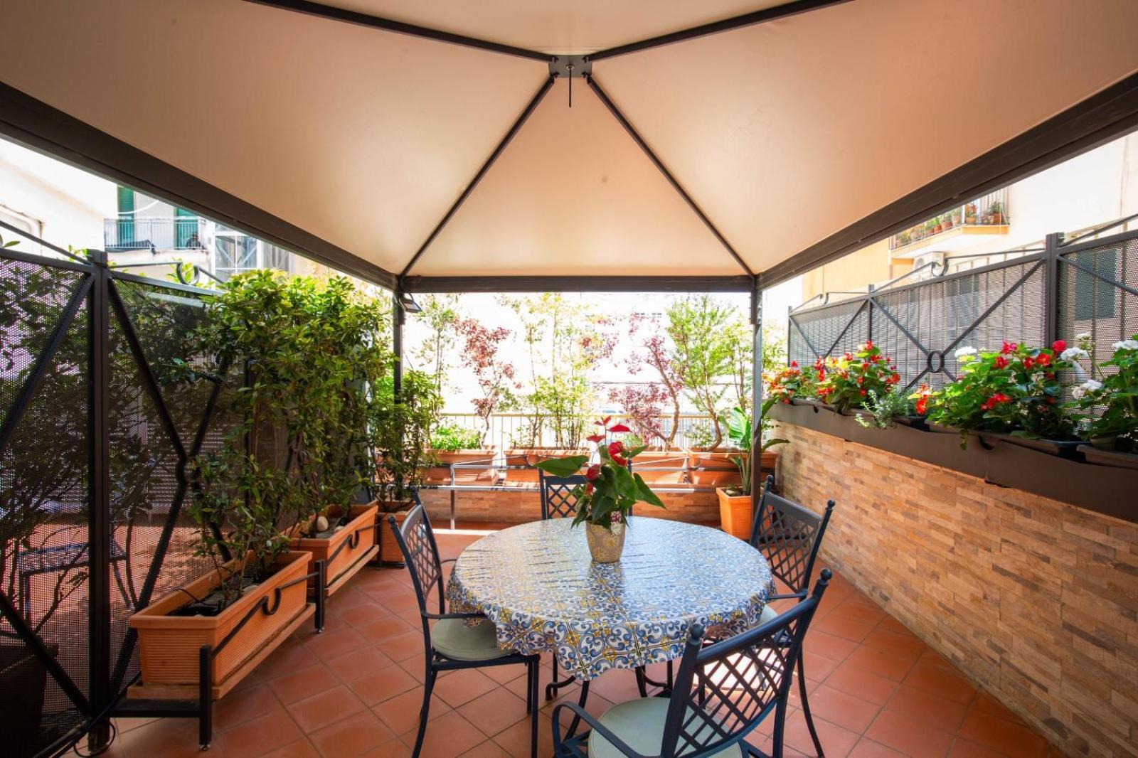 Little Rock Guest House Gaeta Ngoại thất bức ảnh